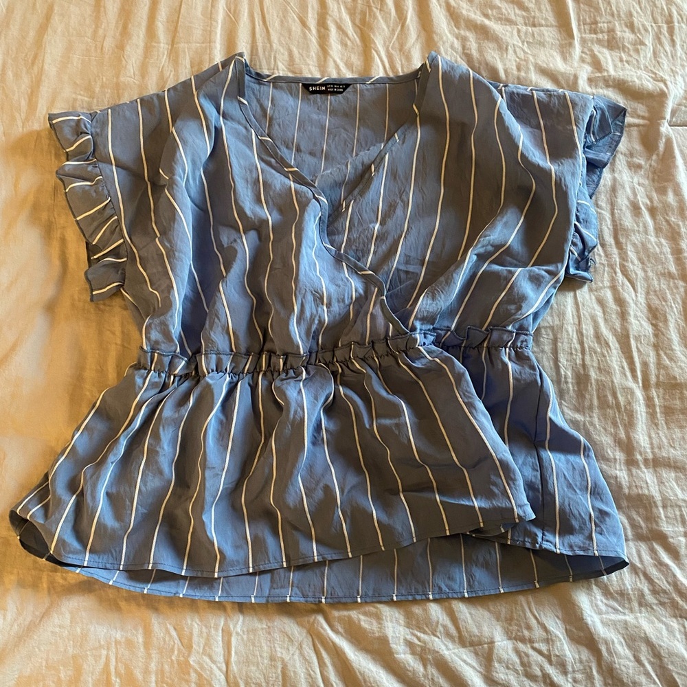 blue & white striped blouse!!!